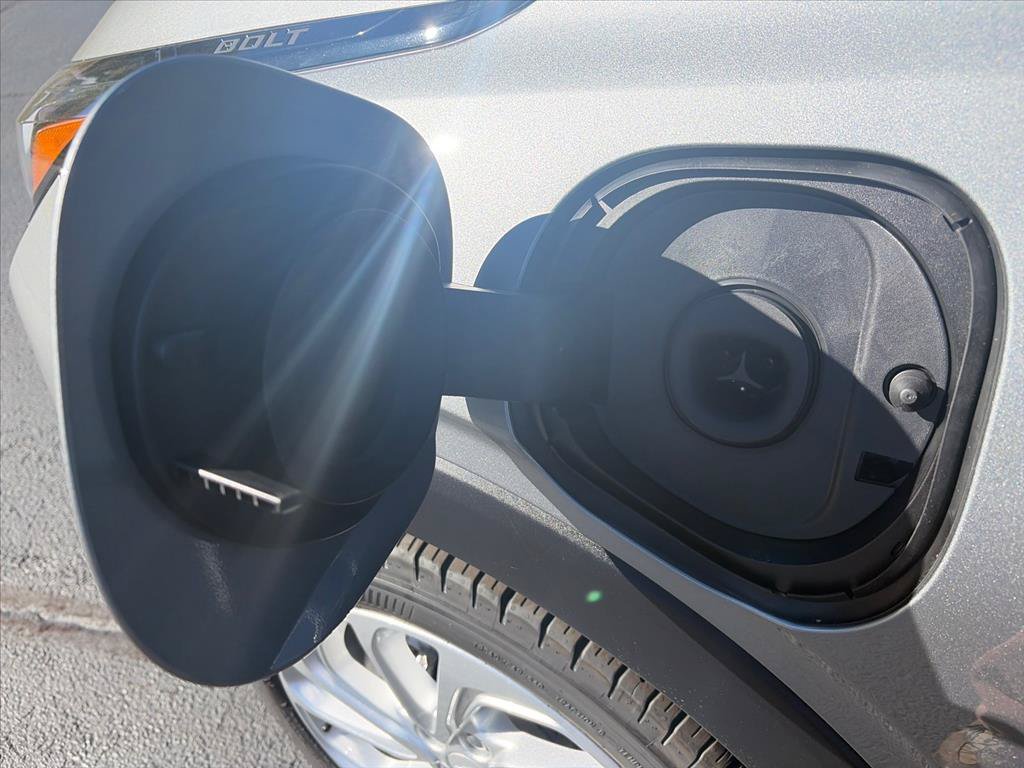 2027 Chevrolet Bolt LT - Photo 29