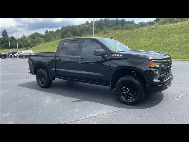 2026 Chevrolet Silverado 1500 Custom Trail Boss photo 2