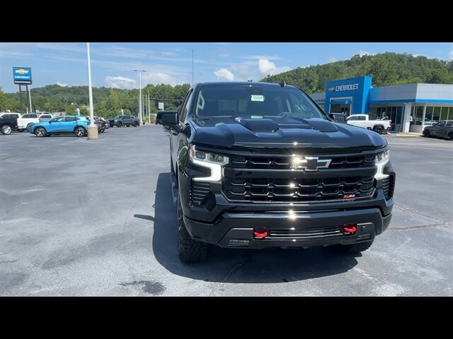 2026 Chevrolet Silverado 1500 LT Trail Boss photo 3
