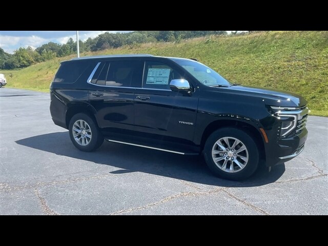 2025 Chevrolet Tahoe Premier photo 2