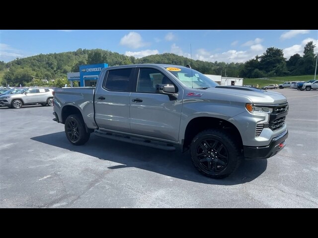 2026 Chevrolet Silverado 1500 LT Trail Boss photo 2