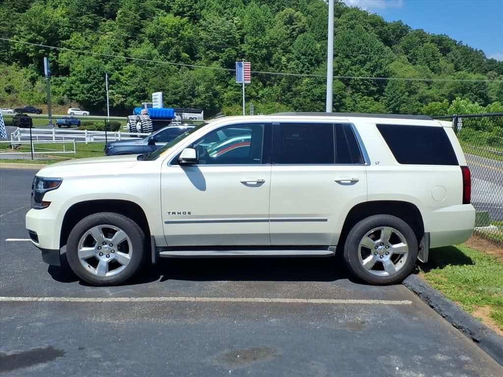 Used 2015 Chevrolet Tahoe LT with VIN 1GNSKBKC3FR152355 for sale in Franklin, NC