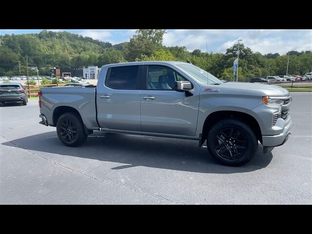 2026 Chevrolet Silverado 1500 RST photo 2