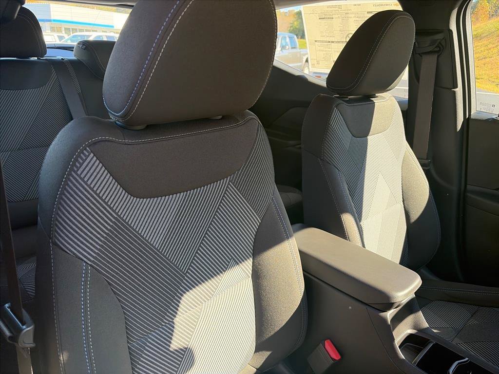 2027 Chevrolet Bolt LT - Photo 27