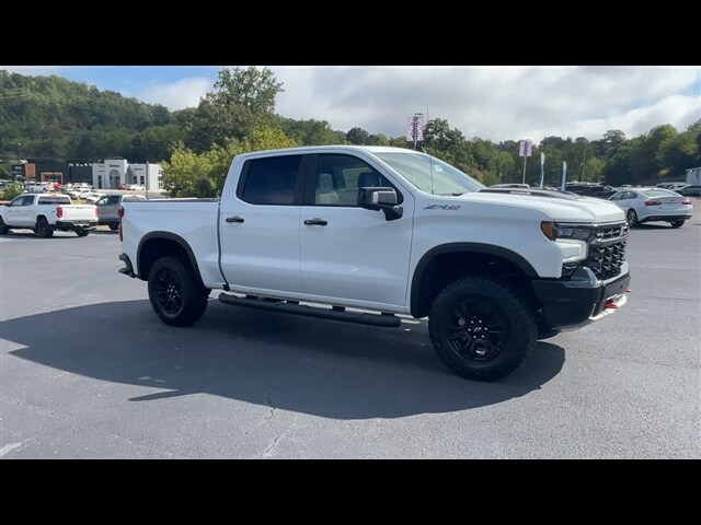 2026 Chevrolet Silverado 1500 ZR2 photo 2
