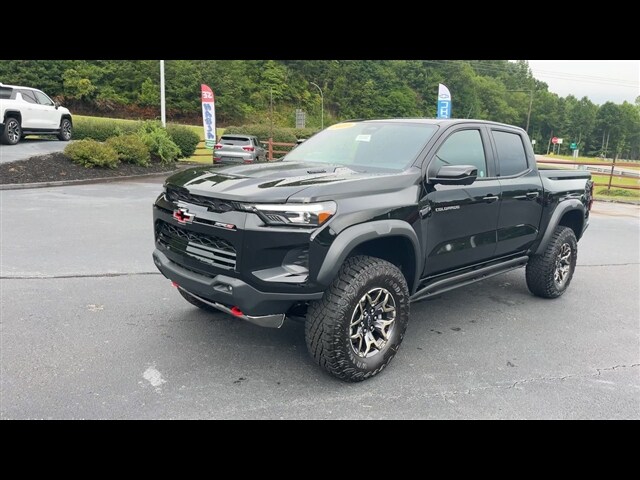 2025 Chevrolet Colorado ZR2 photo 4