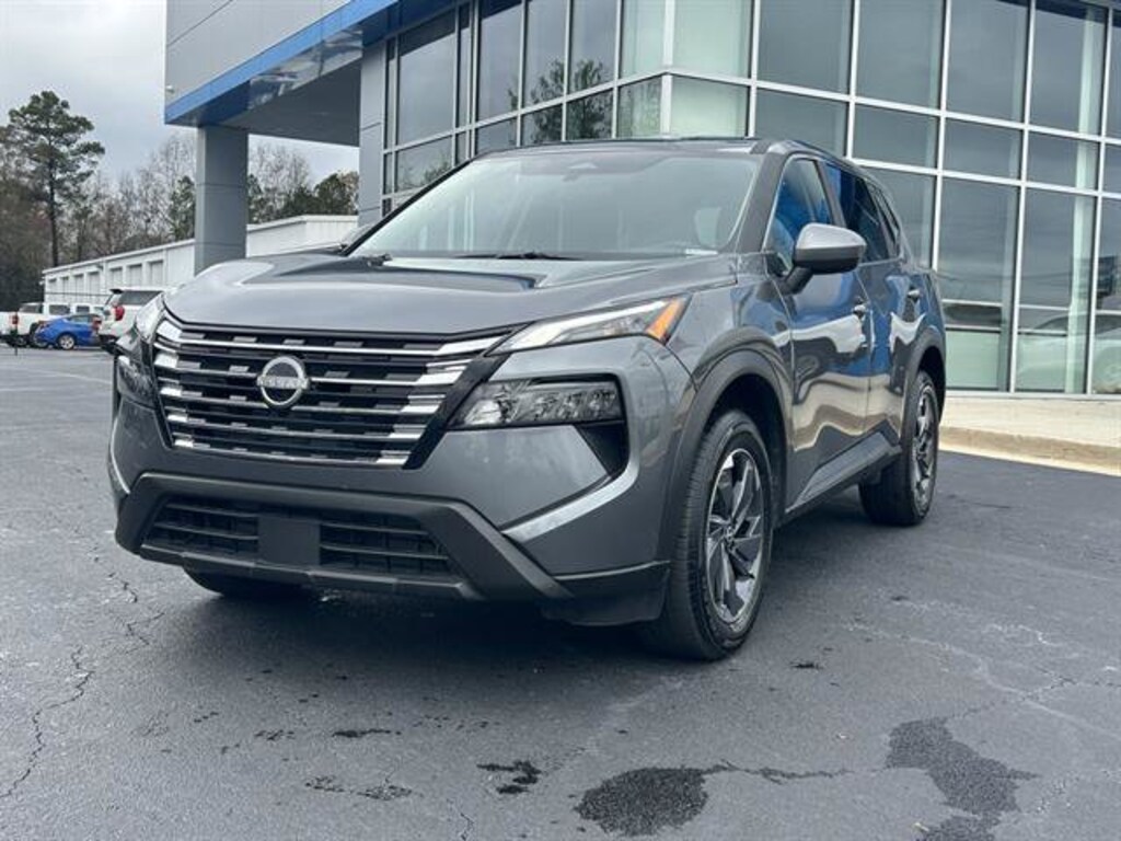Used 2025 Nissan Rogue SV