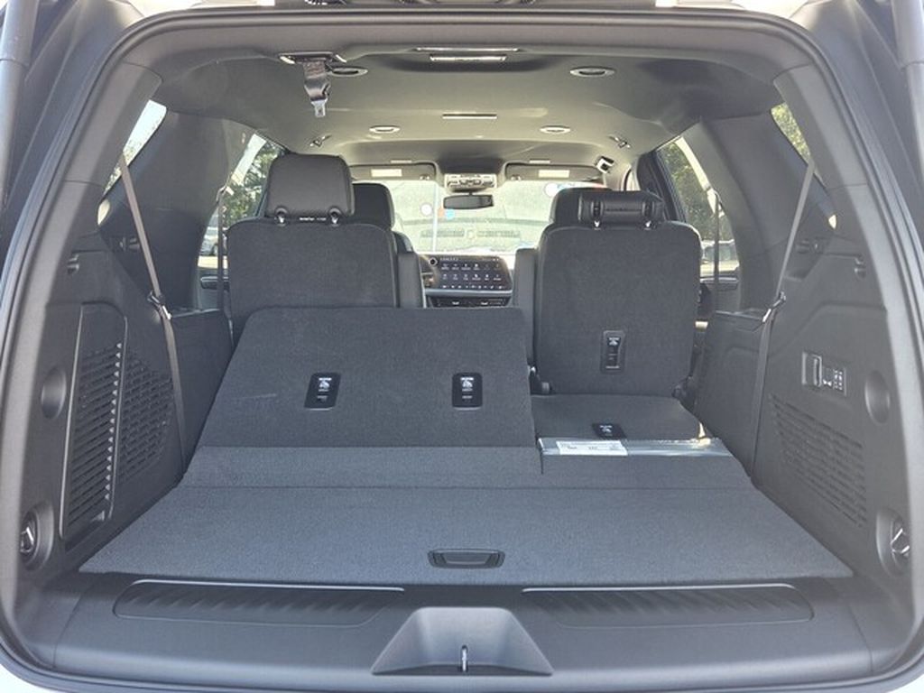 2027 Chevrolet Tahoe LT - Photo 13