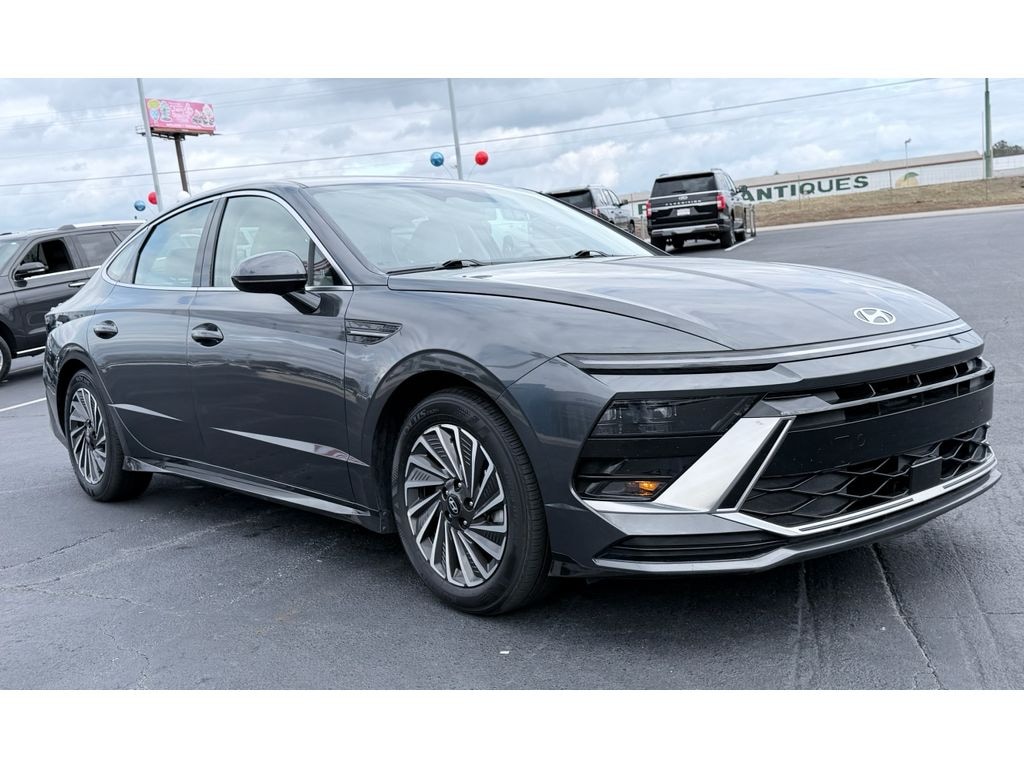 Used 2025 Hyundai Sonata Hybrid SEL