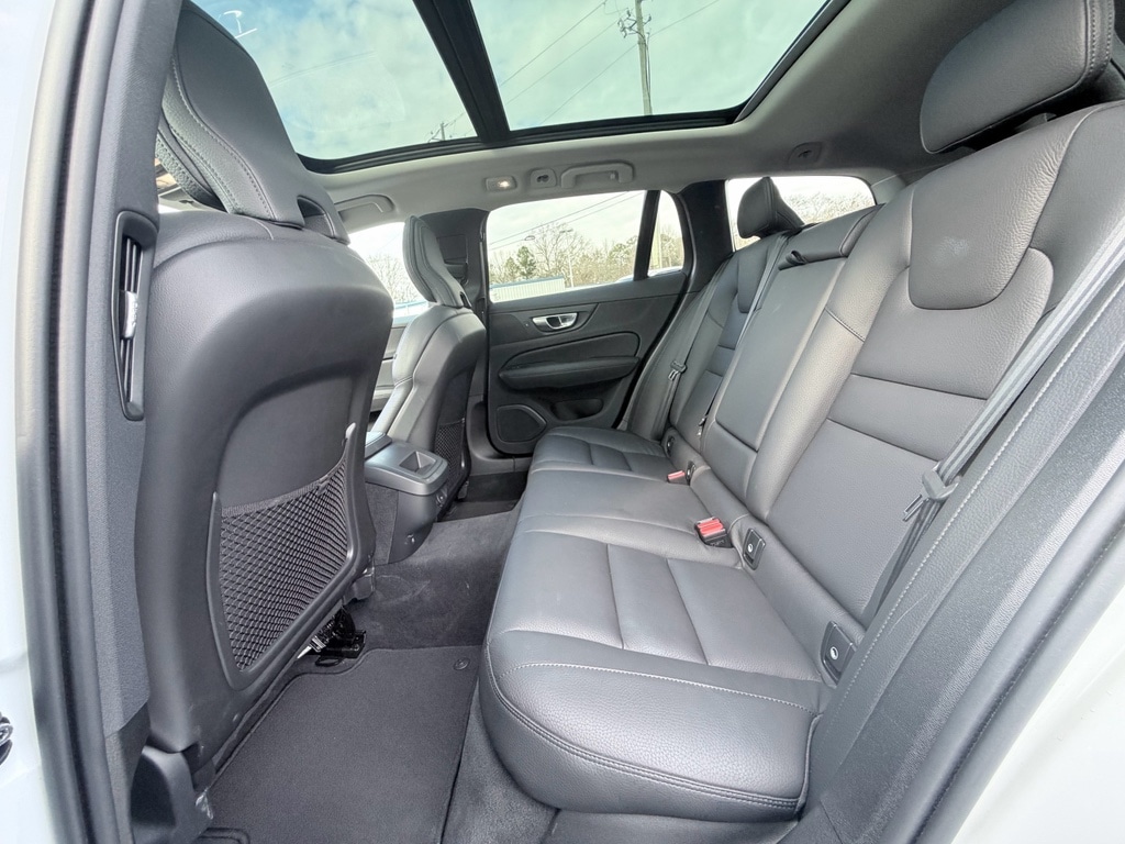 2025 Volvo V60 Cross Country Plus - Photo 24