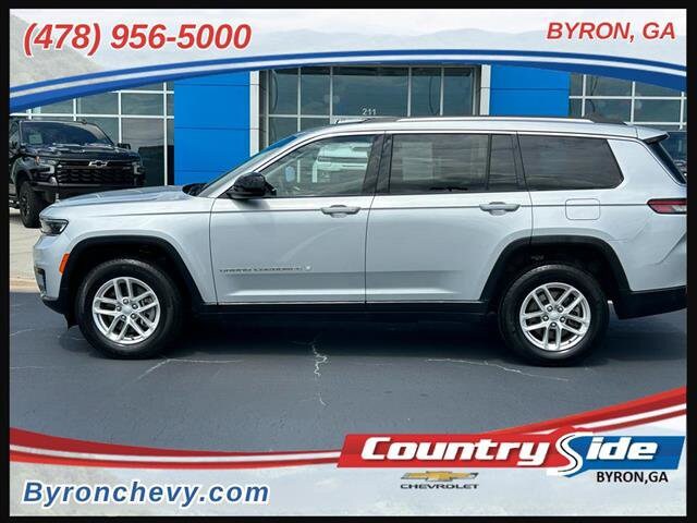 2023 Jeep Grand Cherokee Laredo photo 2