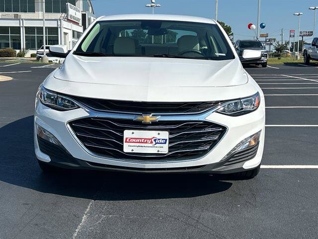 2024 Chevrolet Malibu Premier 2LT photo 3