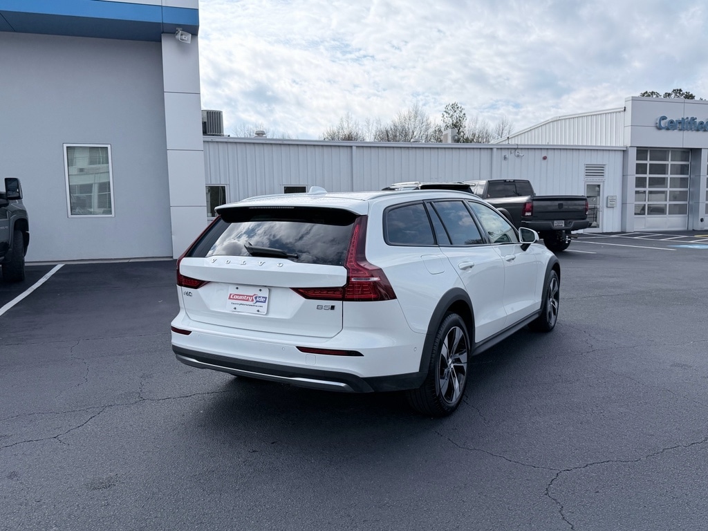 2025 Volvo V60 Cross Country Plus - Photo 7