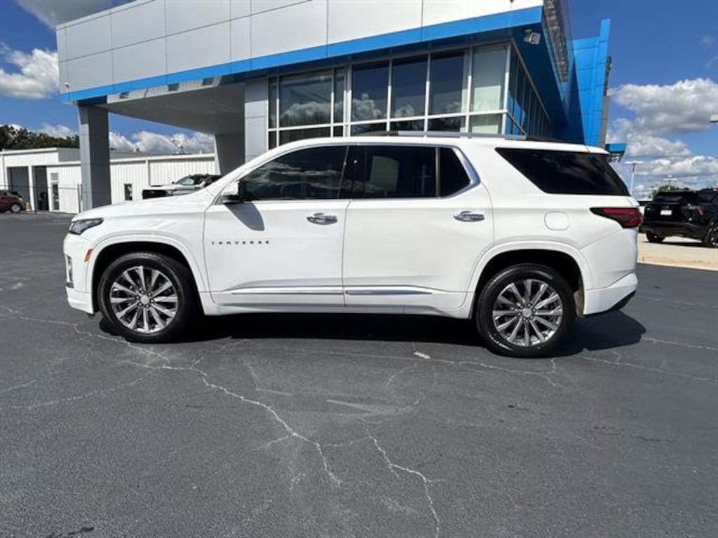 Used 2023 Chevrolet Traverse Premier SUV