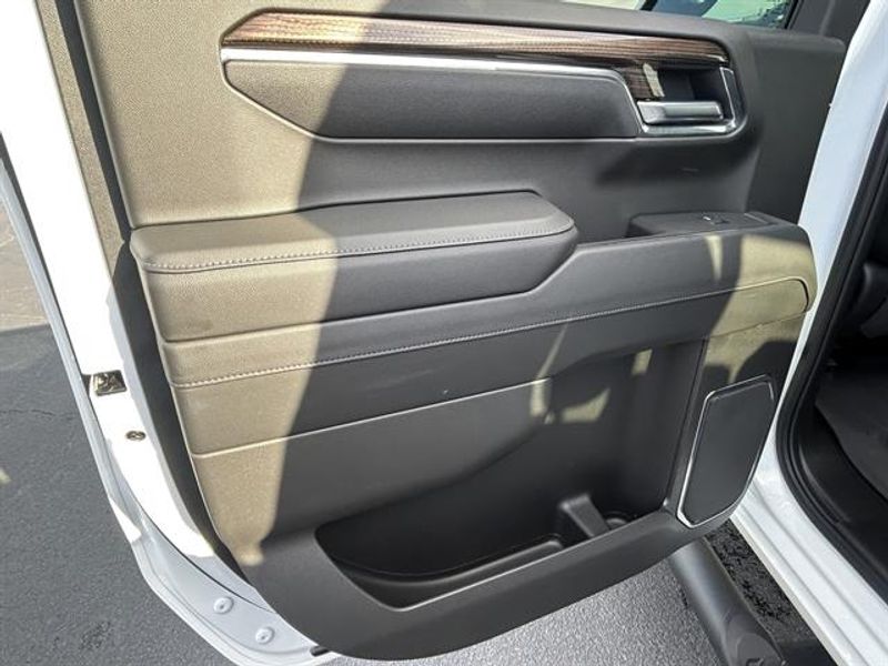 2025 Chevrolet Silverado 1500 LT Trail Boss - Photo 27
