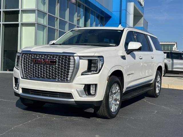 2021 GMC Yukon XL Denali's photo