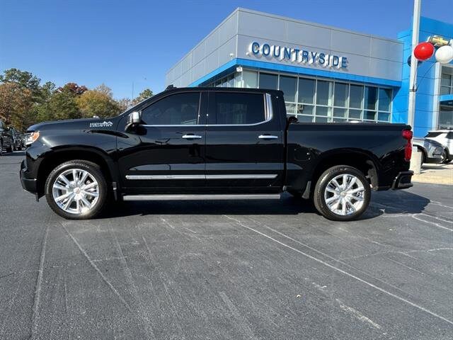 2025 Chevrolet Silverado 1500 High Country photo 3