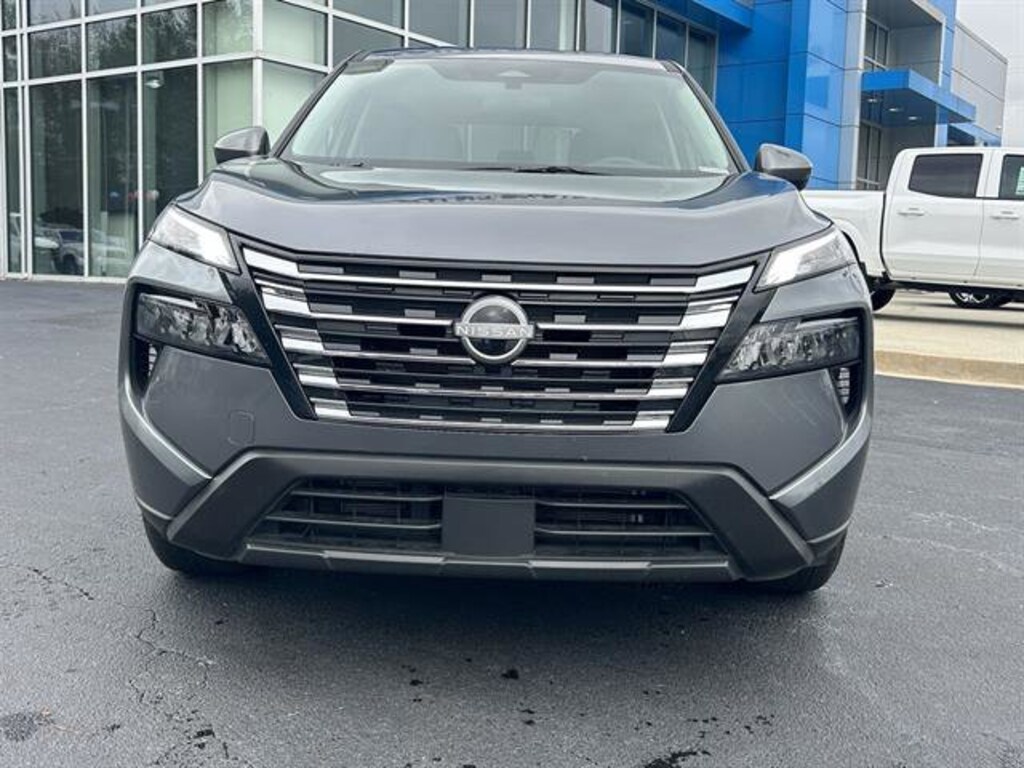 Used 2025 Nissan Rogue SV