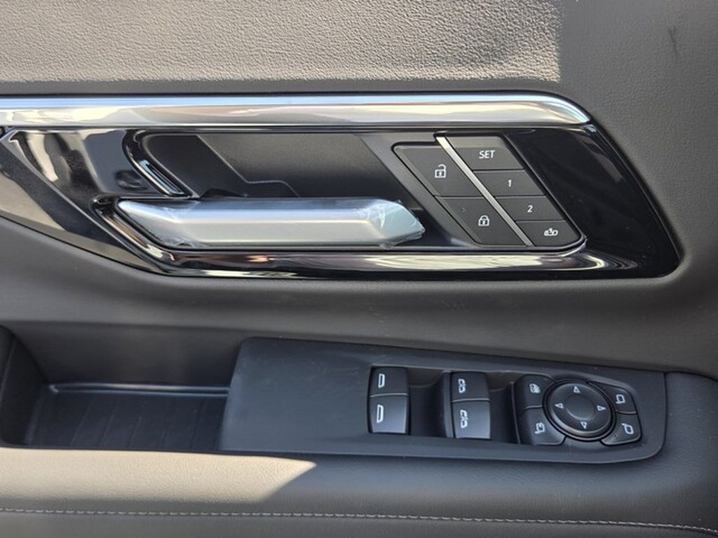 2027 Chevrolet Tahoe LT - Photo 32