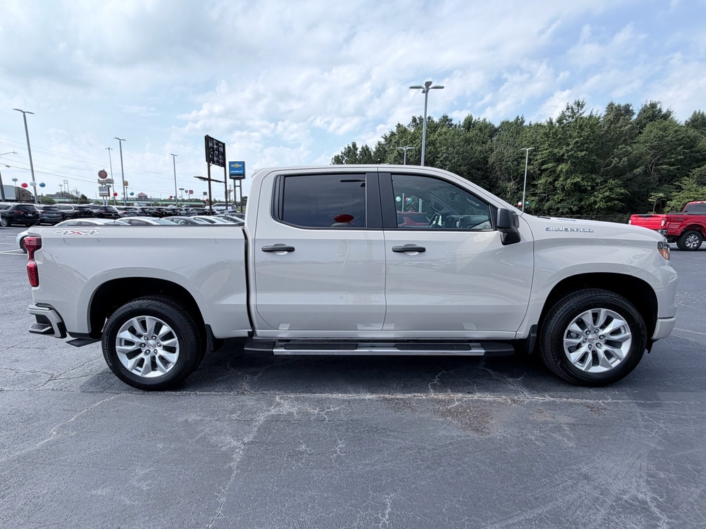 New 2026 Chevrolet Silverado 1500 Custom Truck