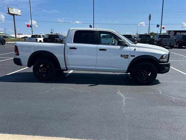 2021 Ram 1500 Classic Warlock photo 4