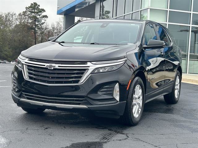 2022 Chevrolet Equinox LT's photo