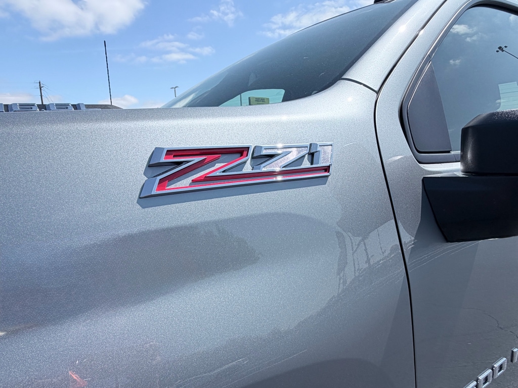2026 Chevrolet Silverado 2500 HD Custom - Photo 10