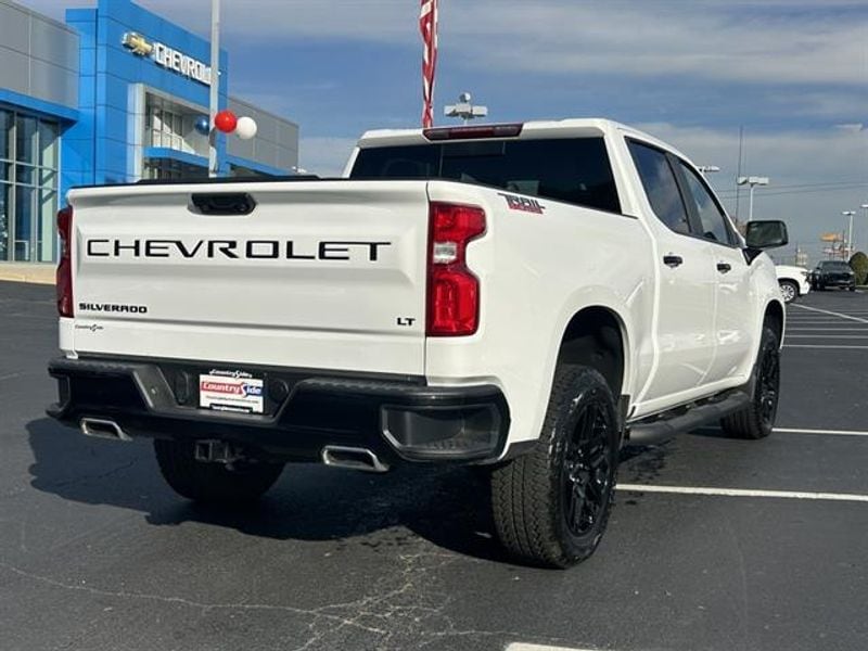 2025 Chevrolet Silverado 1500 LT Trail Boss - Photo 9