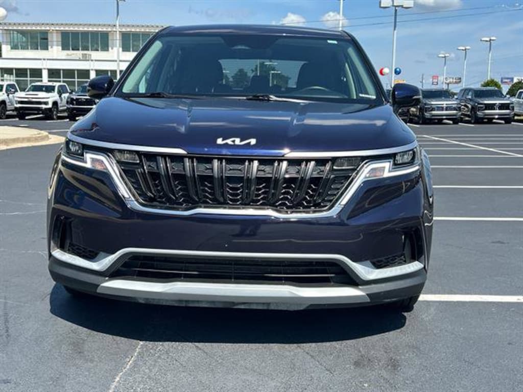 Used 2024 Kia Carnival LX