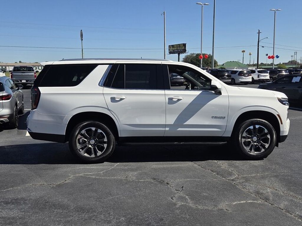 2027 Chevrolet Tahoe LT - Photo 7