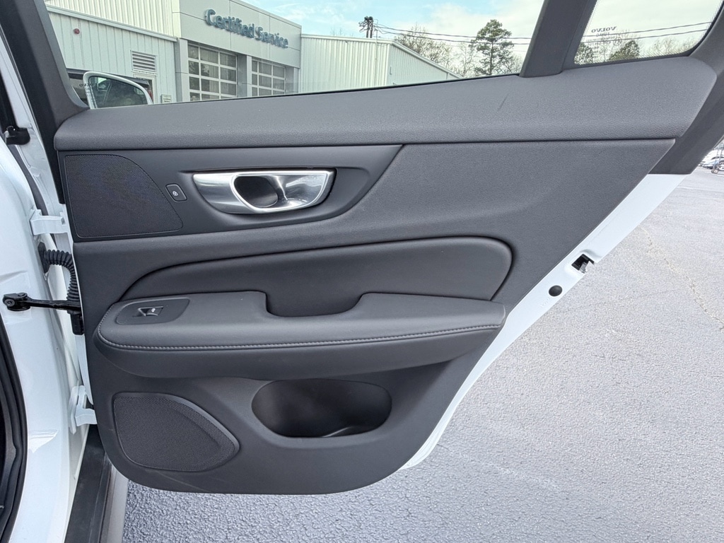 2025 Volvo V60 Cross Country Plus - Photo 29