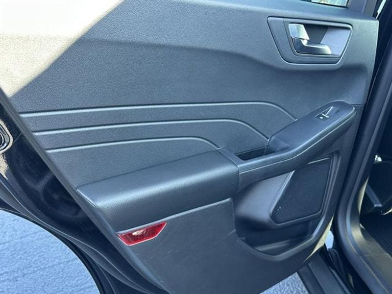 2023 Ford Escape ST-Line Select - Photo 22