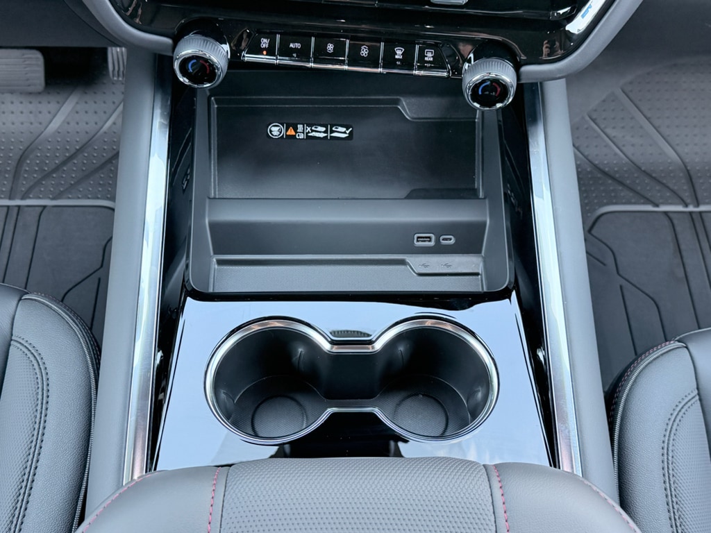 2026 Chevrolet Tahoe RST - Photo 21