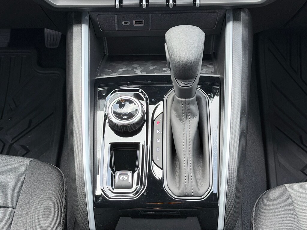 2026 Chevrolet Colorado Trail Boss - Photo 18