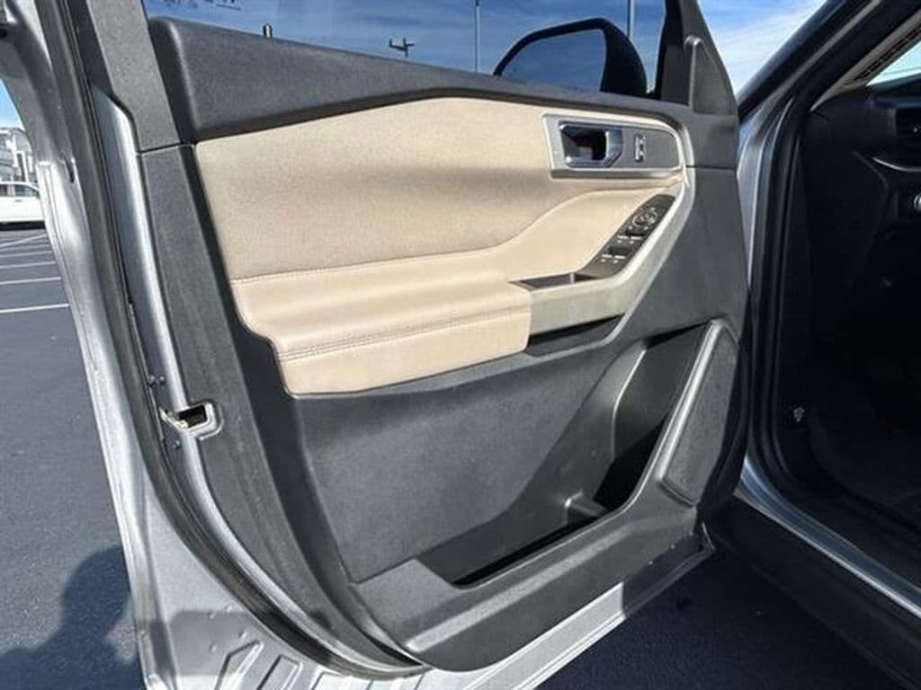 2020 Ford Explorer XLT - Photo 25