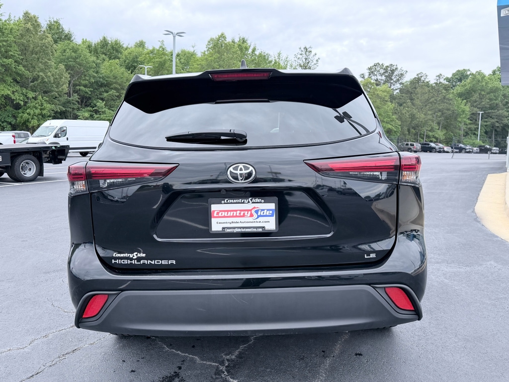 2025 Toyota Highlander LE - Photo 8