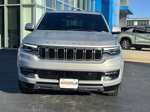 2022 Jeep Wagoneer Series III photo 2