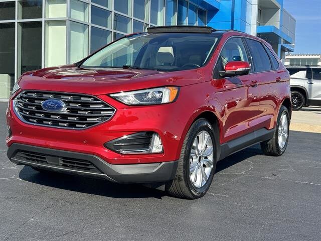 2024 Ford Edge Titanium's photo