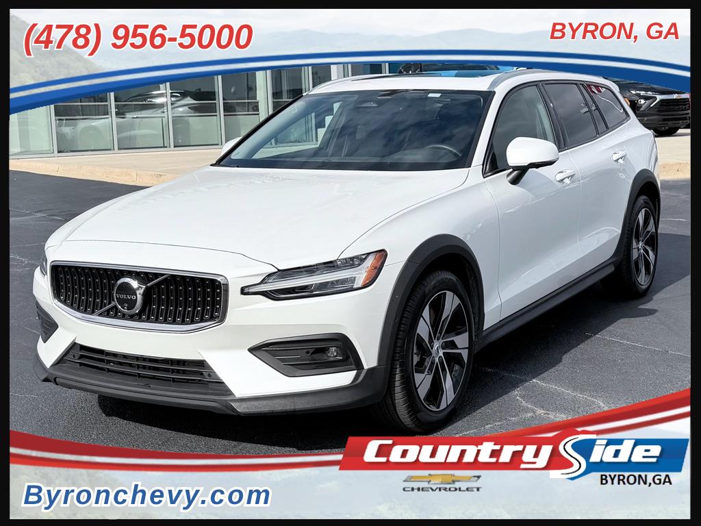 2025 Volvo V60 Cross Country