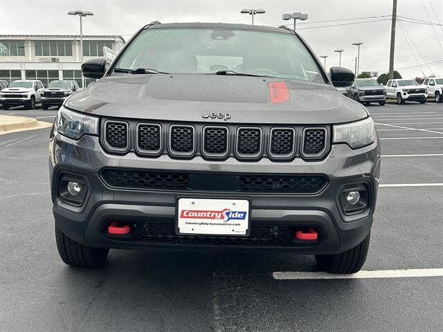 2023 Jeep Compass Trailhawk photo 3