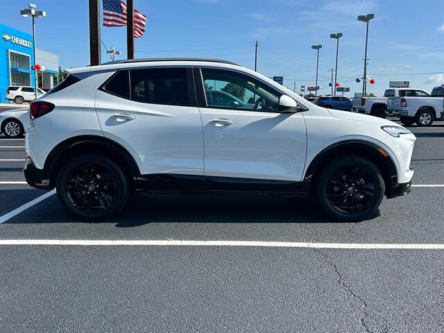 2024 Buick Encore GX Sport Touring photo 4