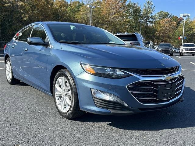 2024 Chevrolet Malibu 1LT photo 2