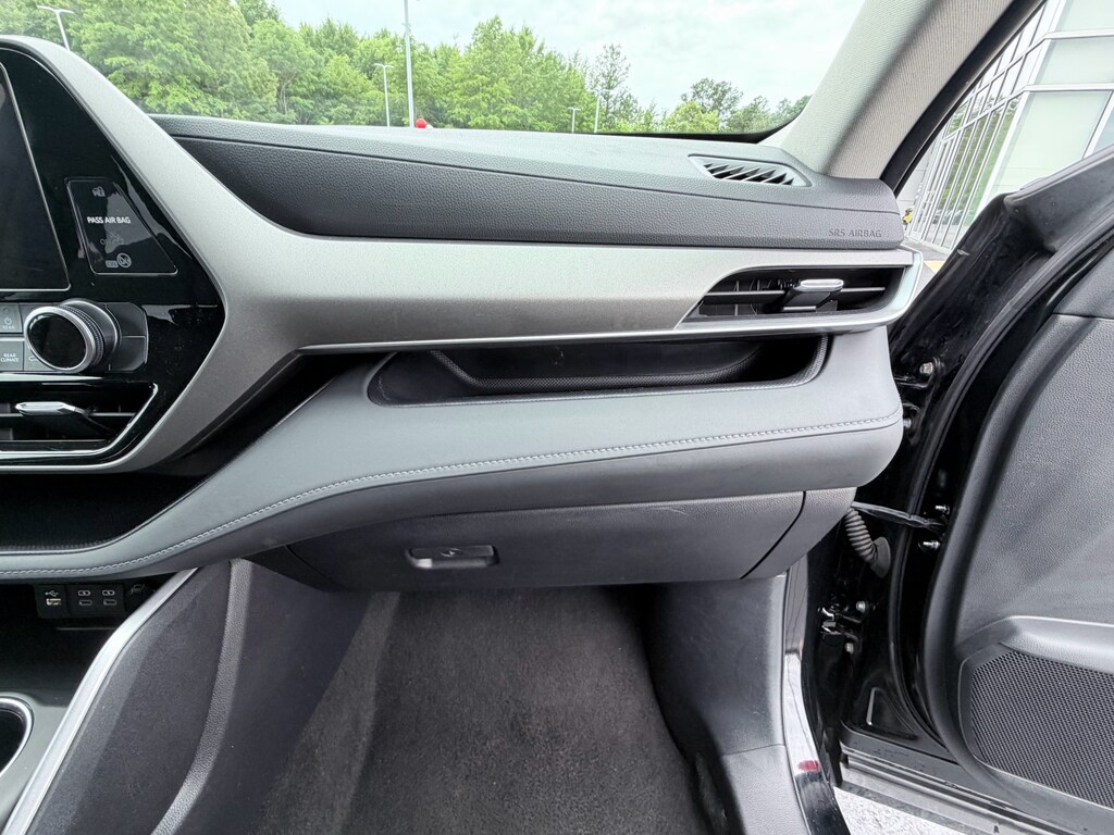 2025 Toyota Highlander LE - Photo 20