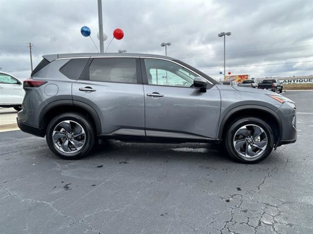 Used 2025 Nissan Rogue SV