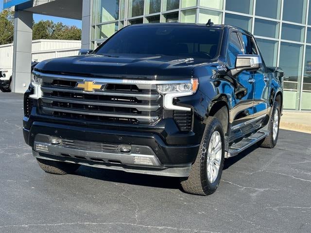 2023 Chevrolet Silverado 1500 High Country's photo