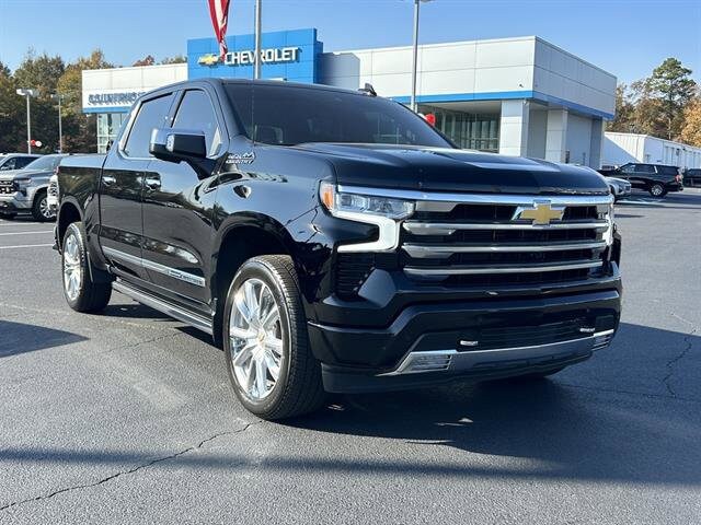 2025 Chevrolet Silverado 1500 High Country photo 4