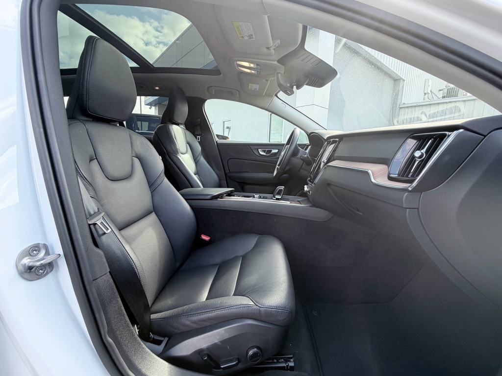 2025 Volvo V60 Cross Country Plus - Photo 21