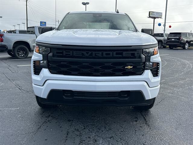 2026 Chevrolet Silverado 1500 Custom photo 3