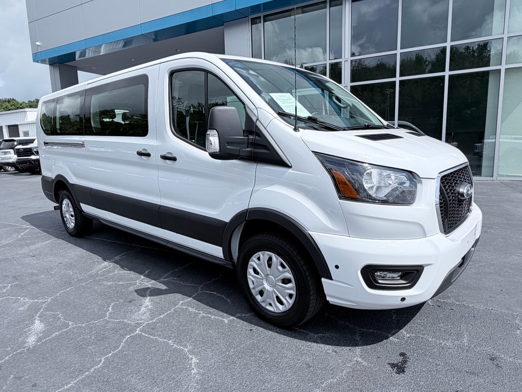 Used 2025 Ford Transit Passenger Wagon XL