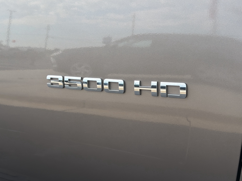 2014 Chevrolet Silverado 3500HD LTZ - Photo 10